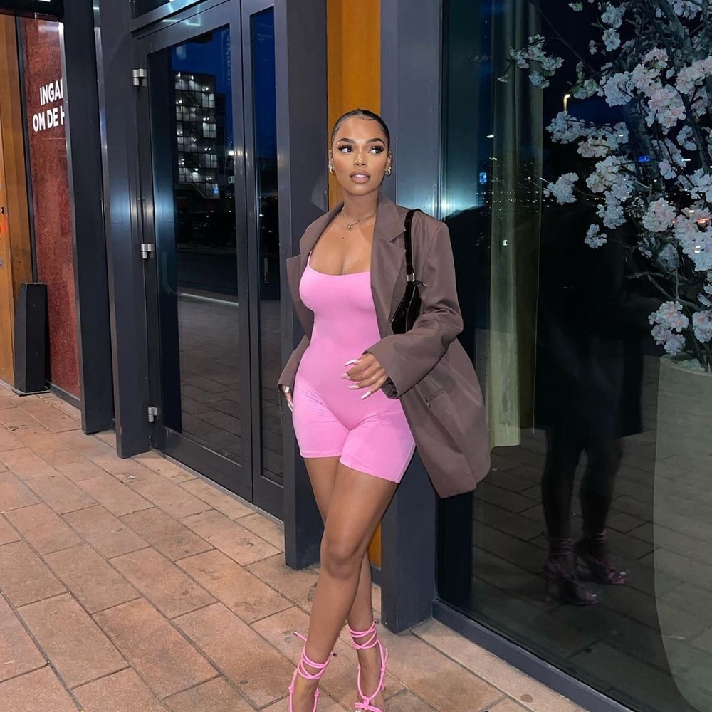 Naked Wardrobe The NW Scooped Up Romper in Rose